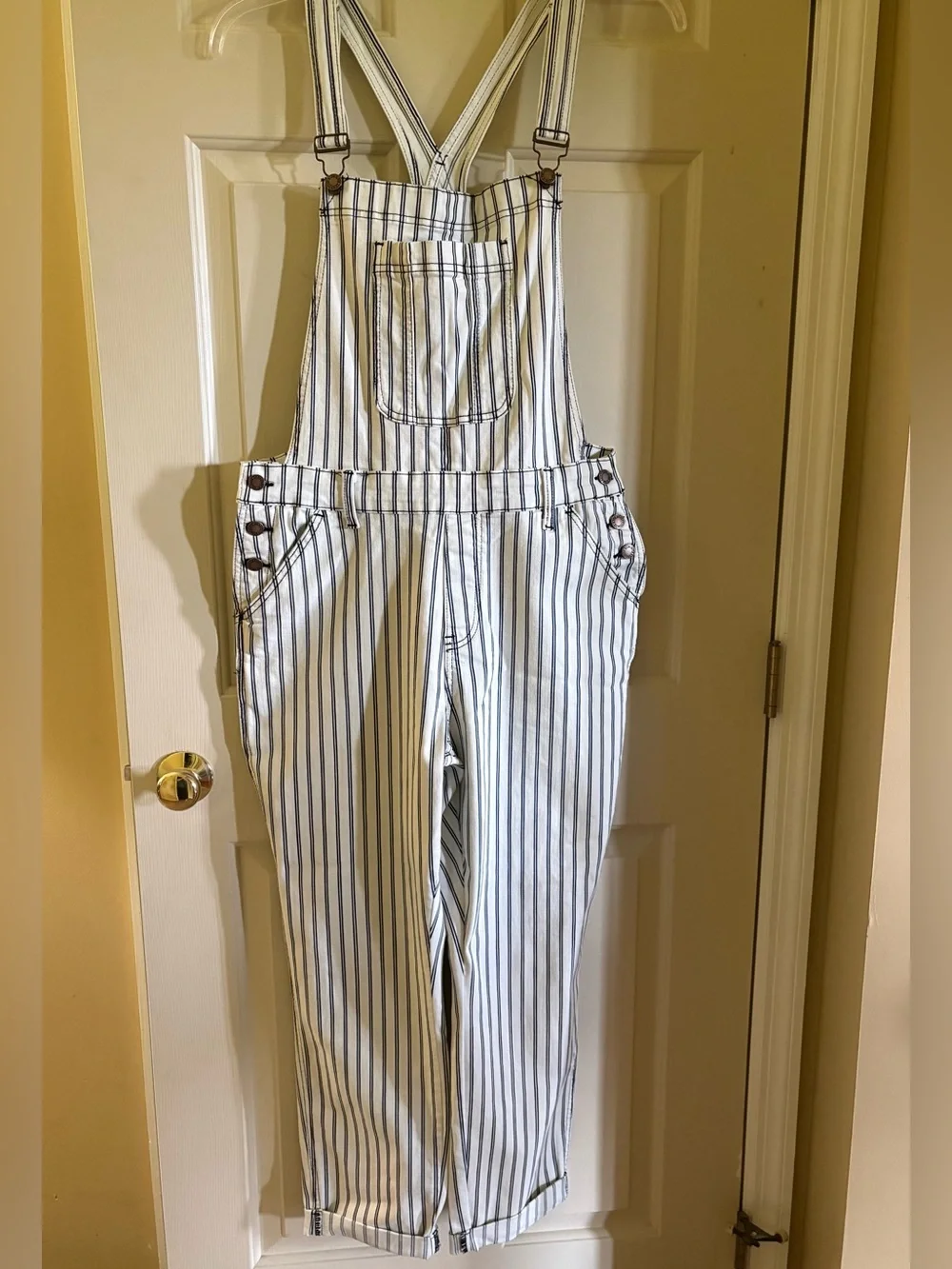 NWT Judy Blue Size 1x Striped White & Blue Painter Overalls *small call out